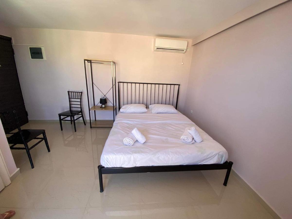 Lavrio 1Bdr Penthouse 7 Min On Foot From The Port Apartman Kültér fotó
