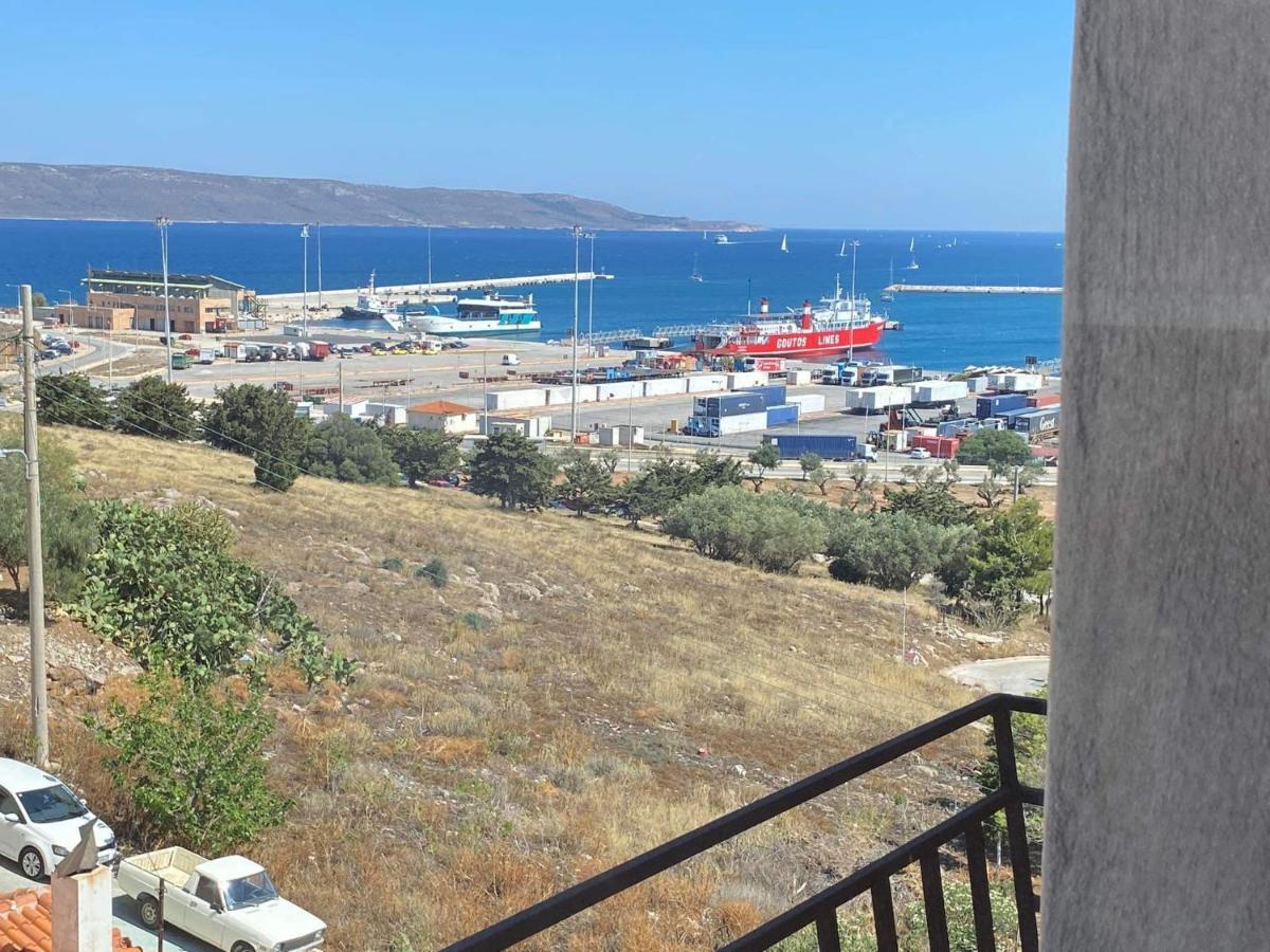 Lavrio 1Bdr Penthouse 7 Min On Foot From The Port Apartman Kültér fotó