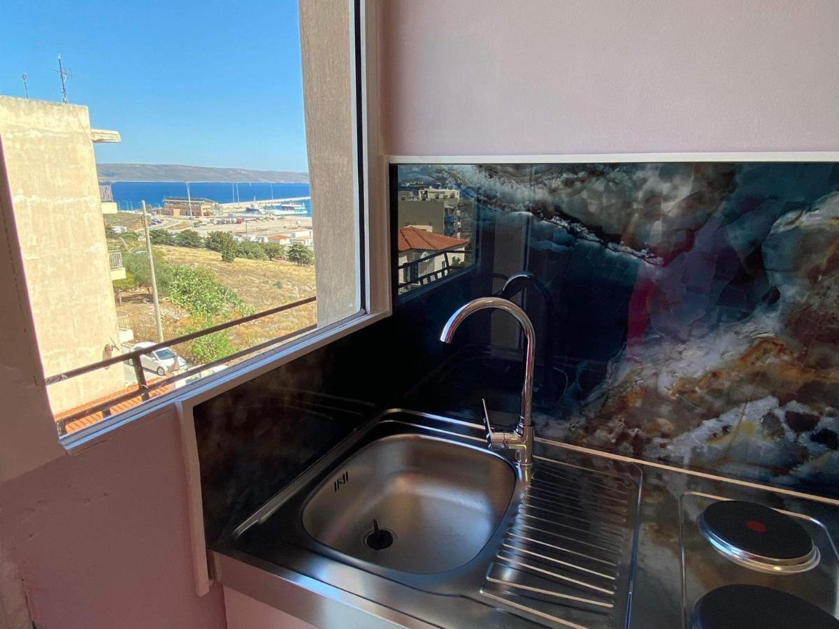 Lavrio 1Bdr Penthouse 7 Min On Foot From The Port Apartman Kültér fotó