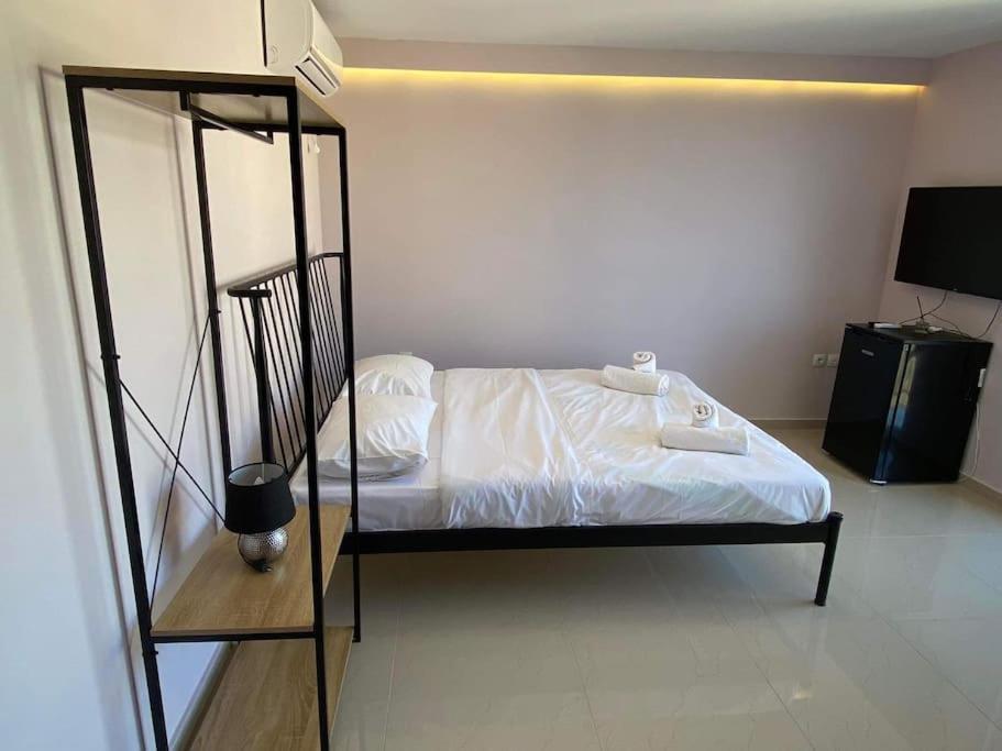 Lavrio 1Bdr Penthouse 7 Min On Foot From The Port Apartman Kültér fotó