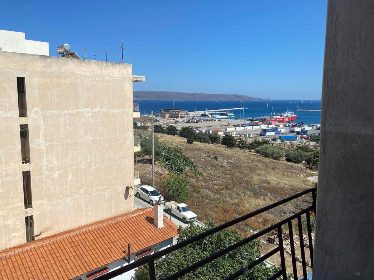 Lavrio 1Bdr Penthouse 7 Min On Foot From The Port Apartman Kültér fotó